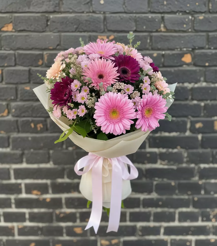 Букет цветов из: Герберы и Хризантемы в Крестцах