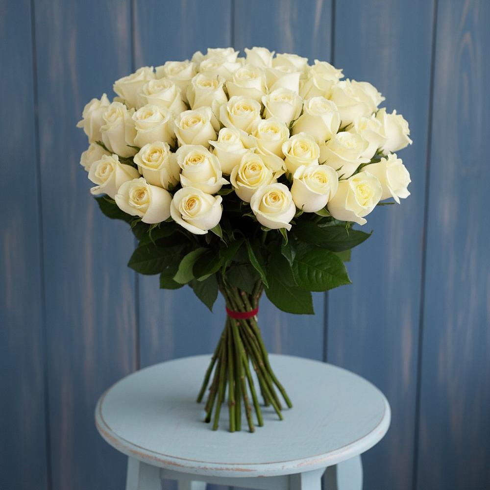Букет 51 Белая роза Эдлесс Лав в Крестцах