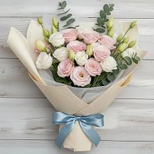 Букет шампанское в Крестцах Букет цветов из:  Лизиантусы в Крестцах