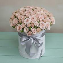 Цветочная композиция из Розы в шляпной коробке в Крестцах