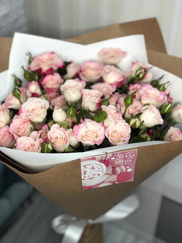 Букет цветов из: Розы в Крестцах