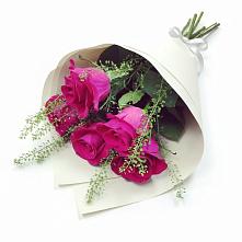 Букет цветов из:  Розы в Крестцах