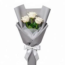 Букет 3 белые розы в Крестцах Букет 3 белые розы в Крестцах