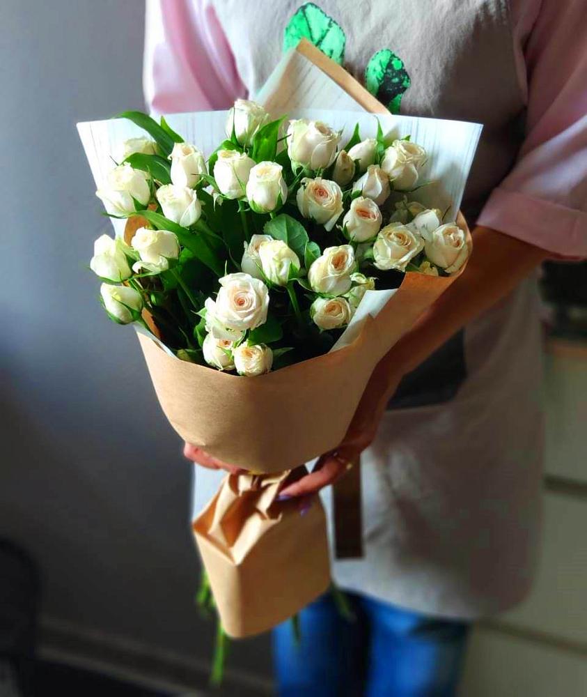 Букет цветов из: Розы в Крестцах