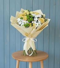 Букет цветов из:  Хризантемы и Розы в Крестцах